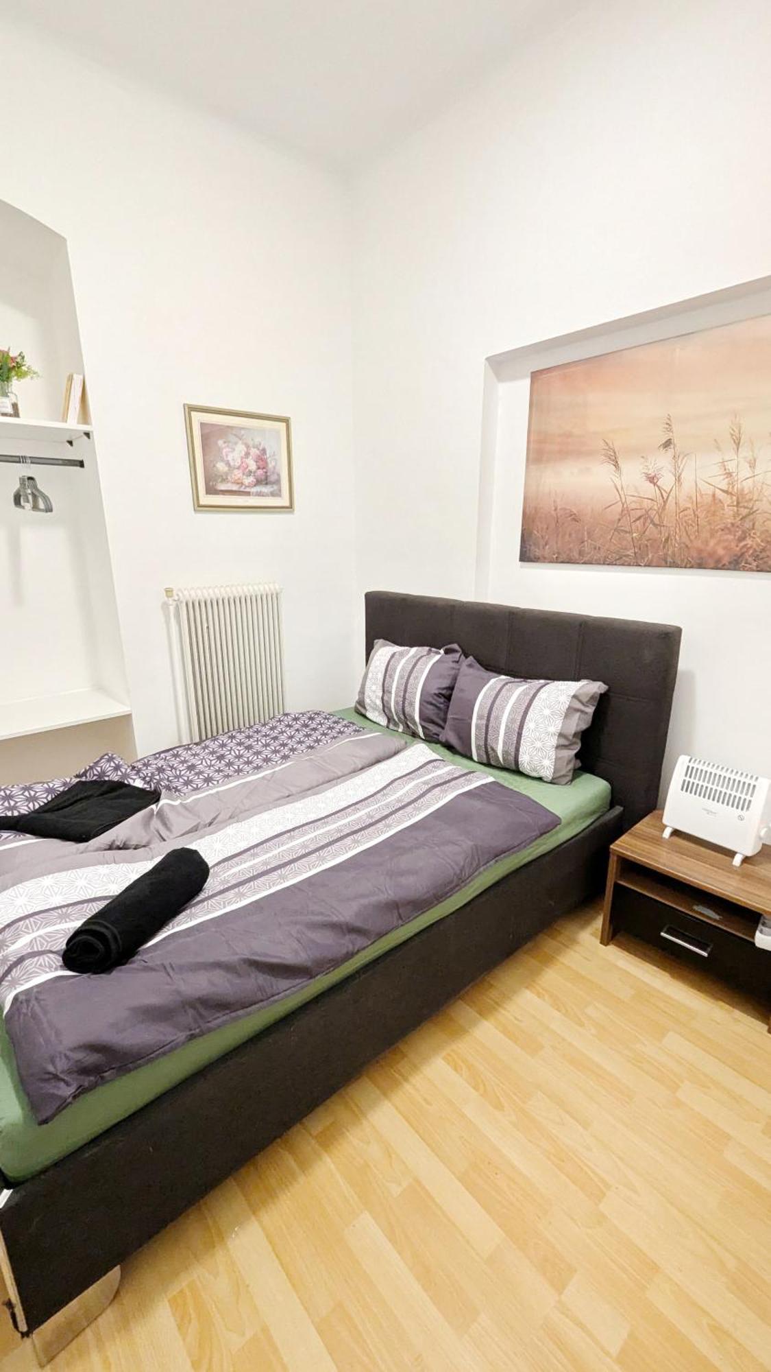 Cozy Rooms In Lugner City Area Вена Экстерьер фото