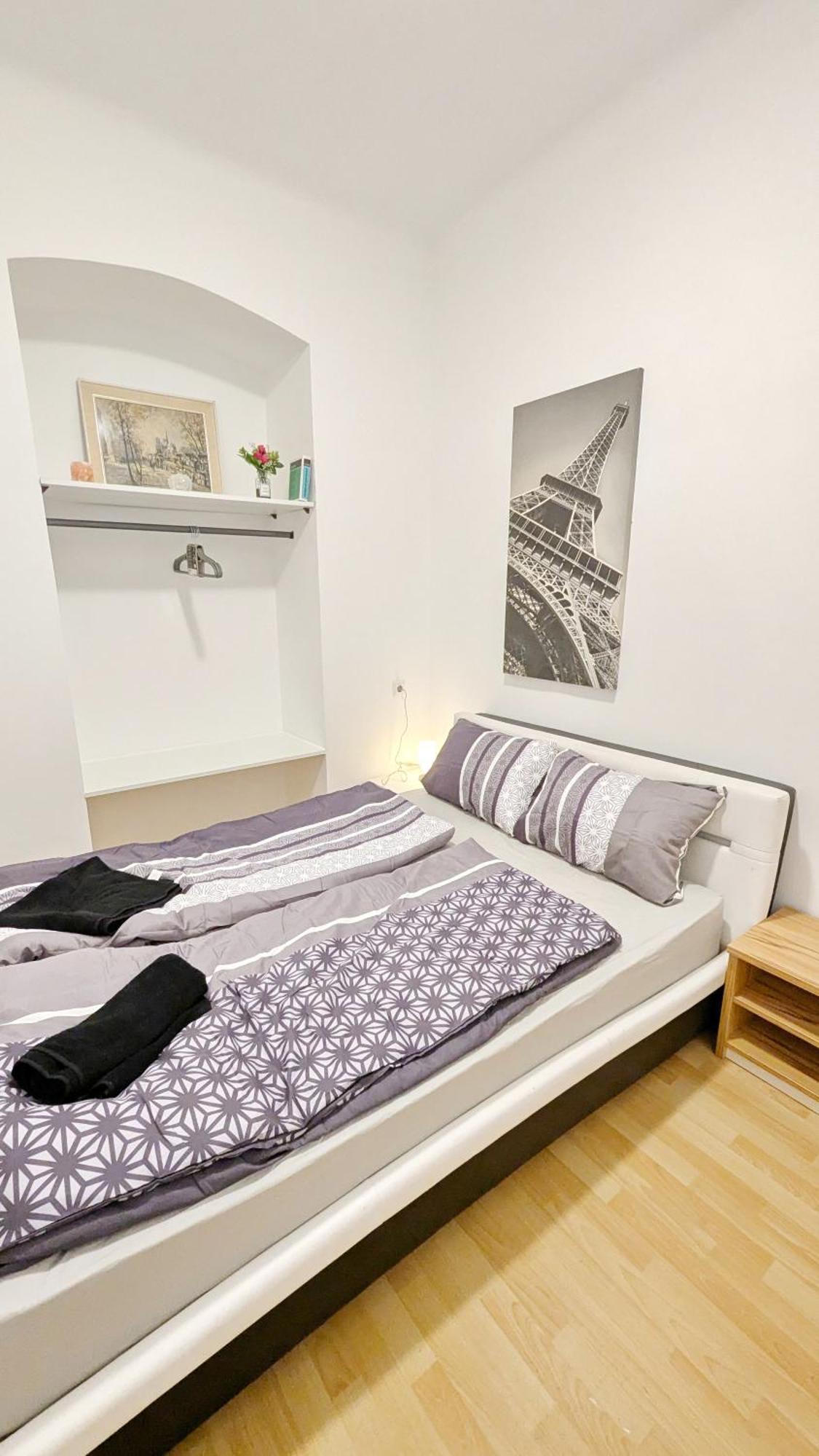 Cozy Rooms In Lugner City Area Вена Экстерьер фото